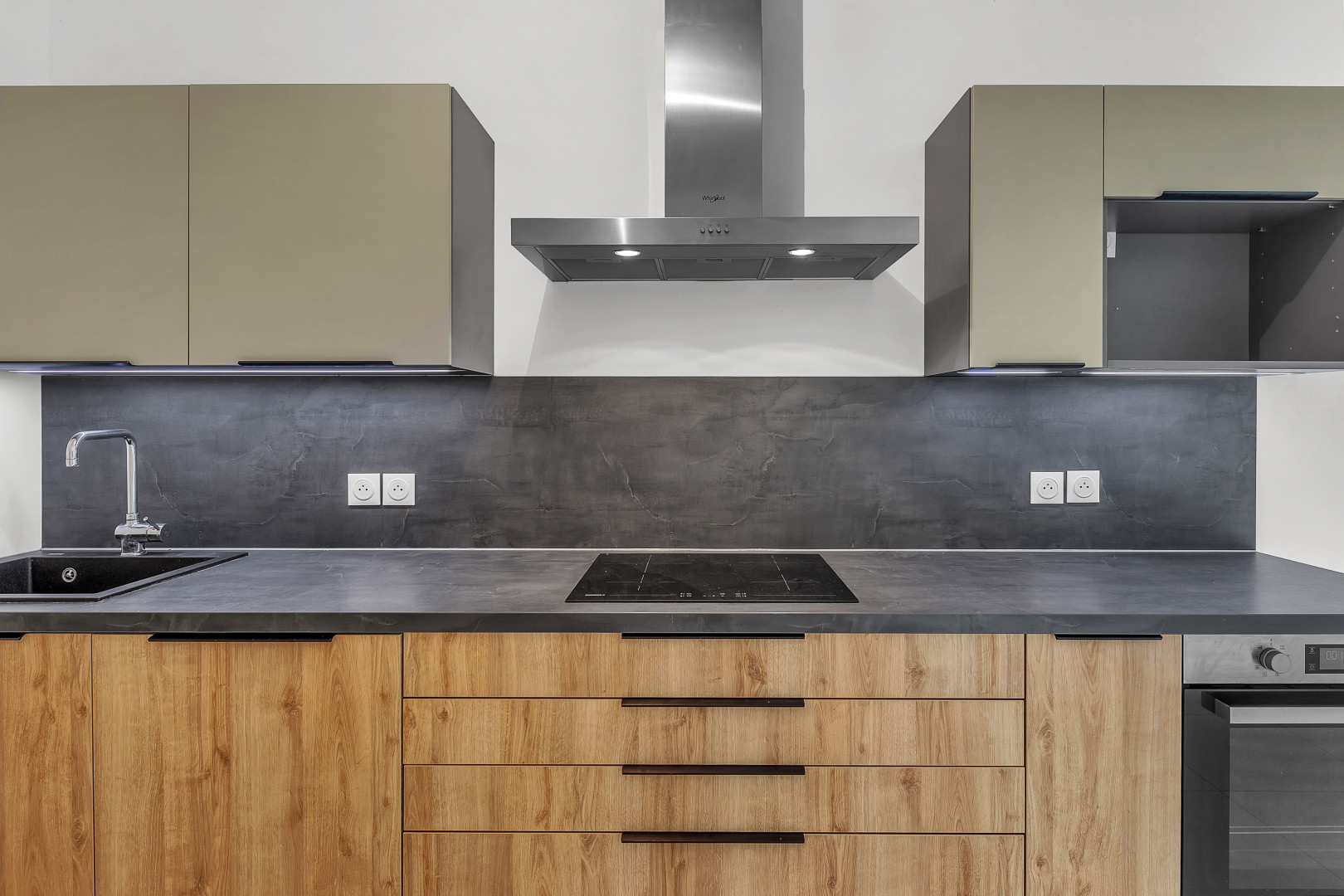 
                                                Vente
                                                 .