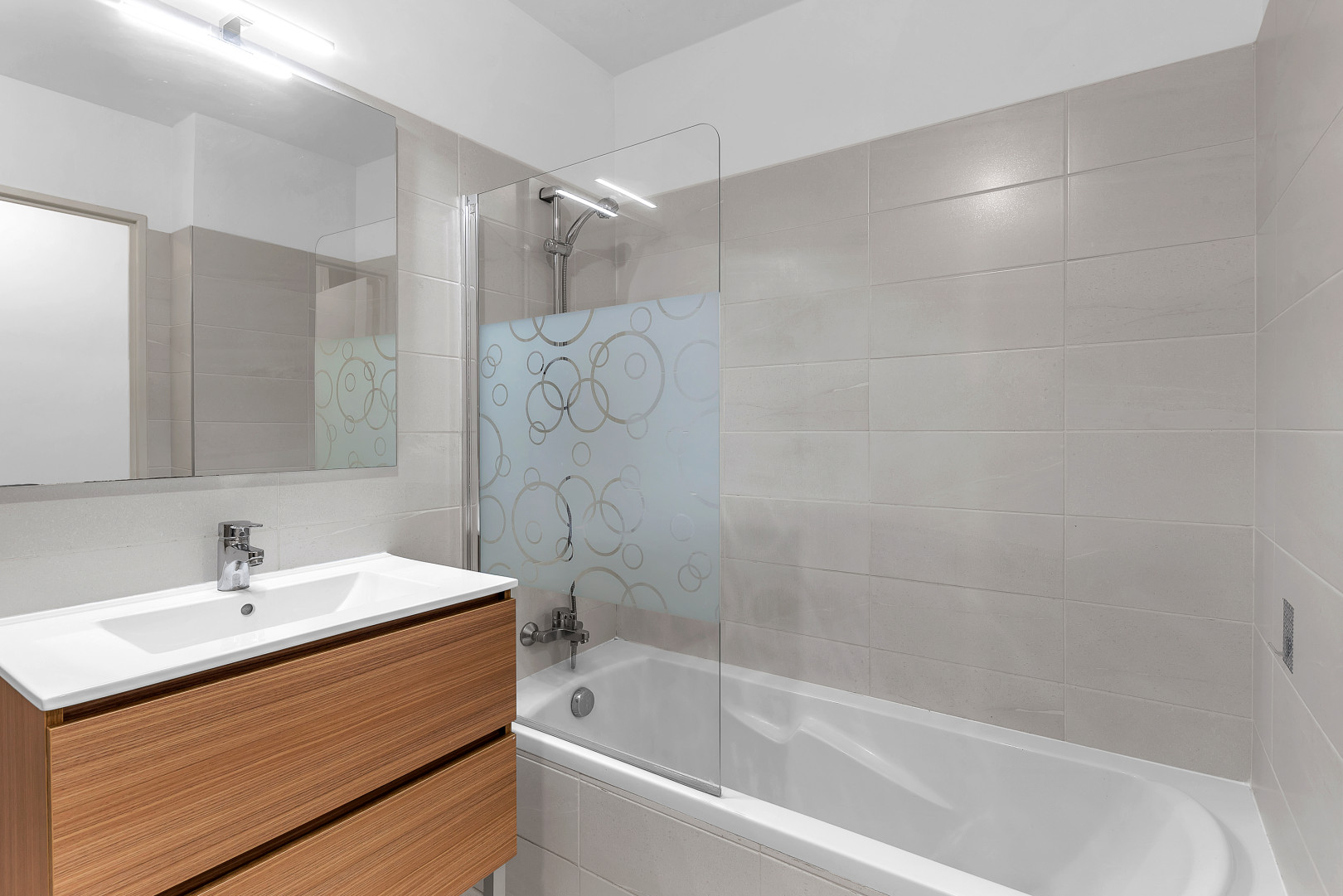 
                                                Vente
                                                 .