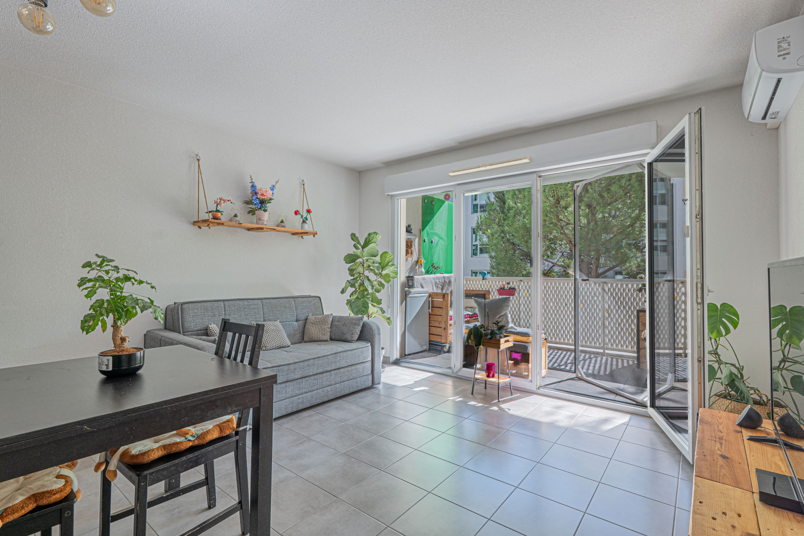 
                                                Vente
                                                 .