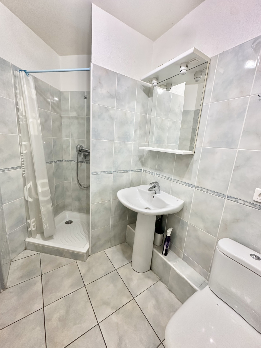 
                                                Vente
                                                 .