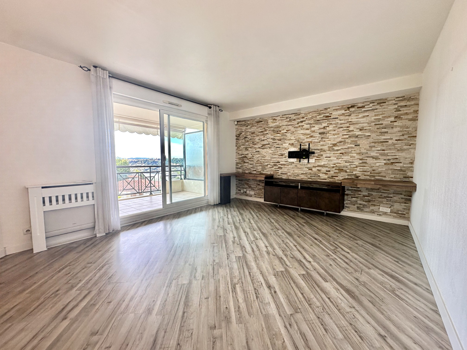 
                                                Vente
                                                 .