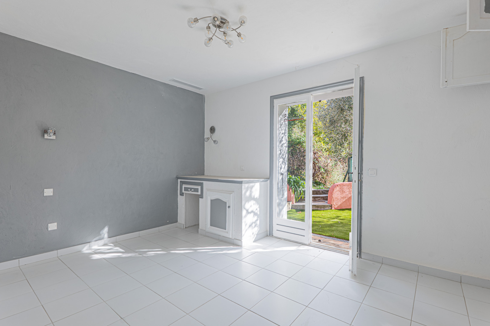 
                                                Vente
                                                 .