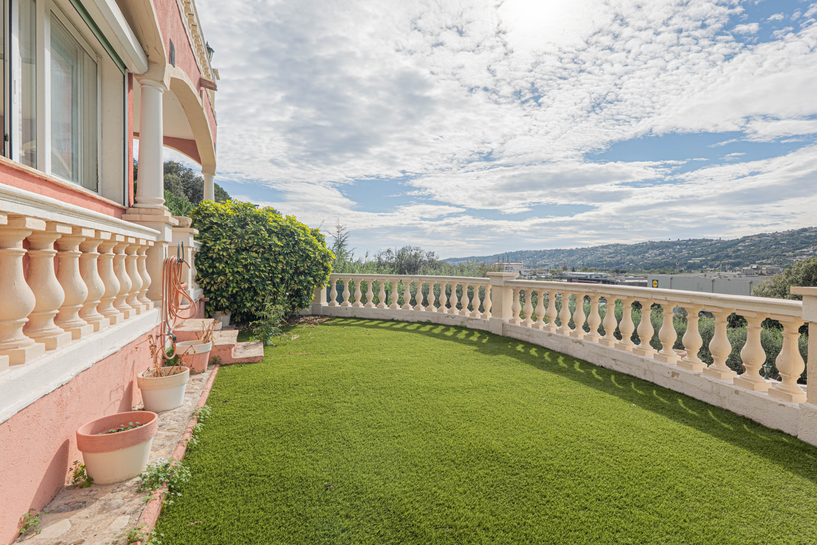 
                                                Vente
                                                 .