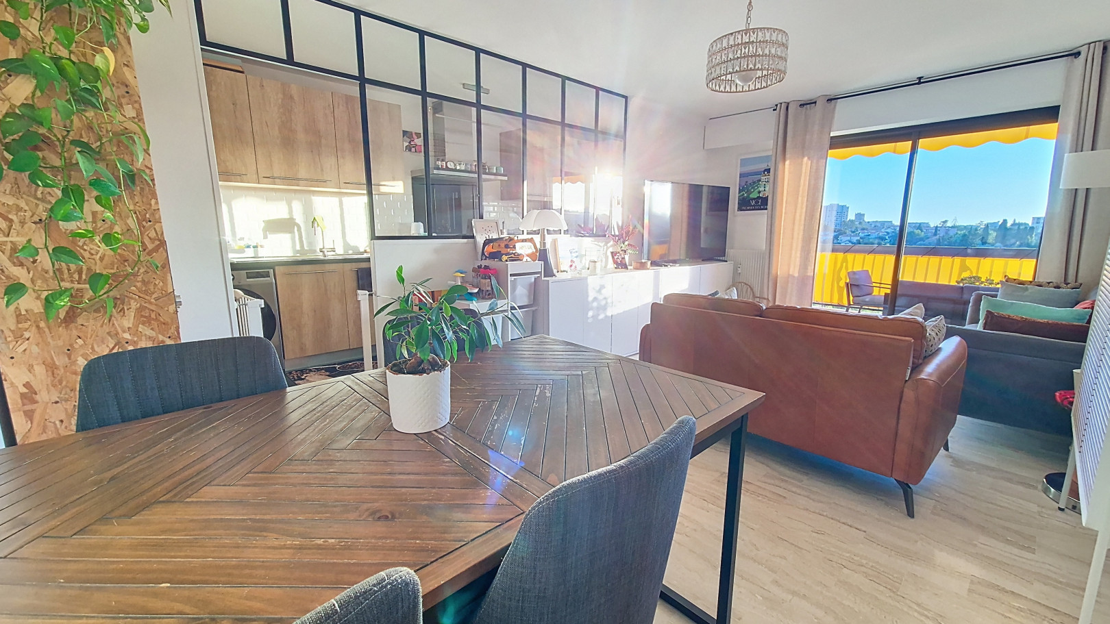 
                                                Vente
                                                 .