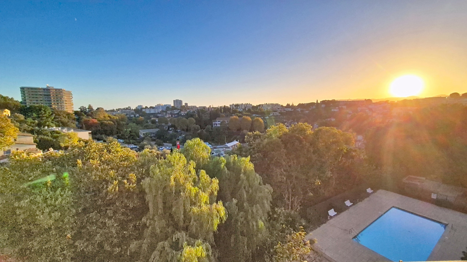 
                                                Vente
                                                 .