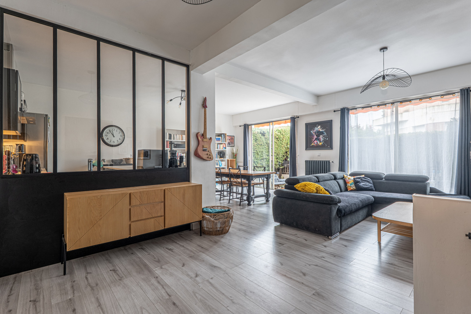 Vente
                                                 .