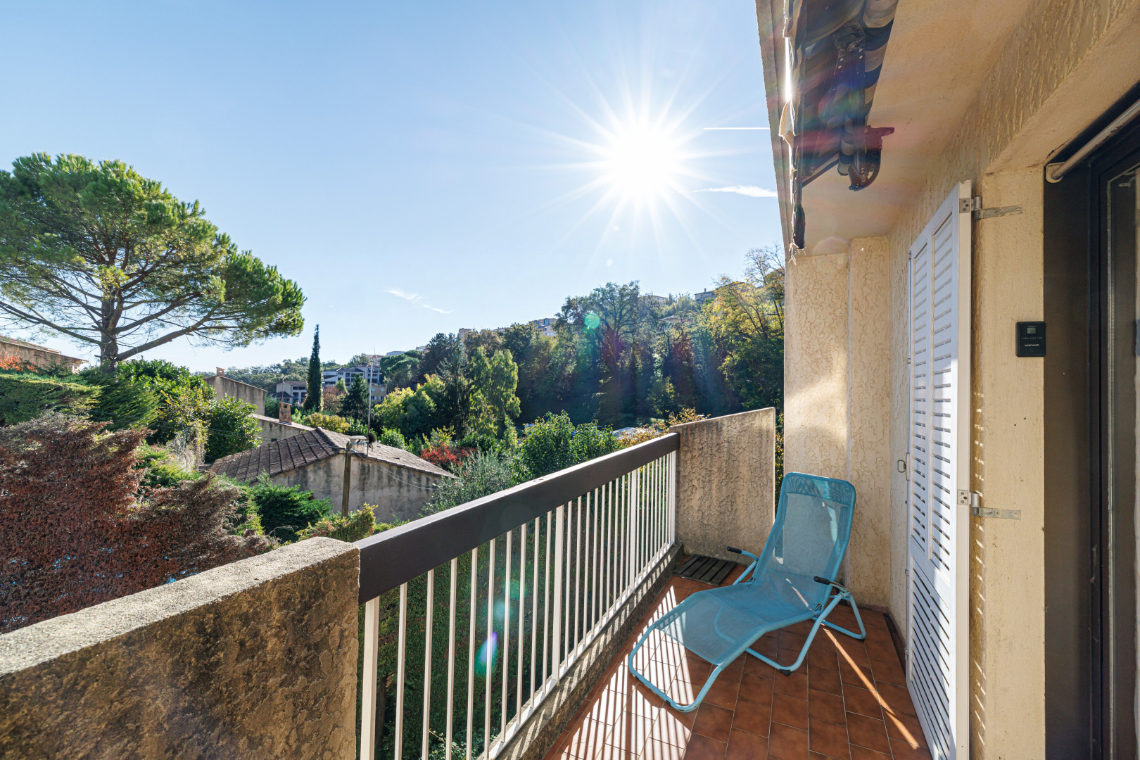 
                                                Vente
                                                 .