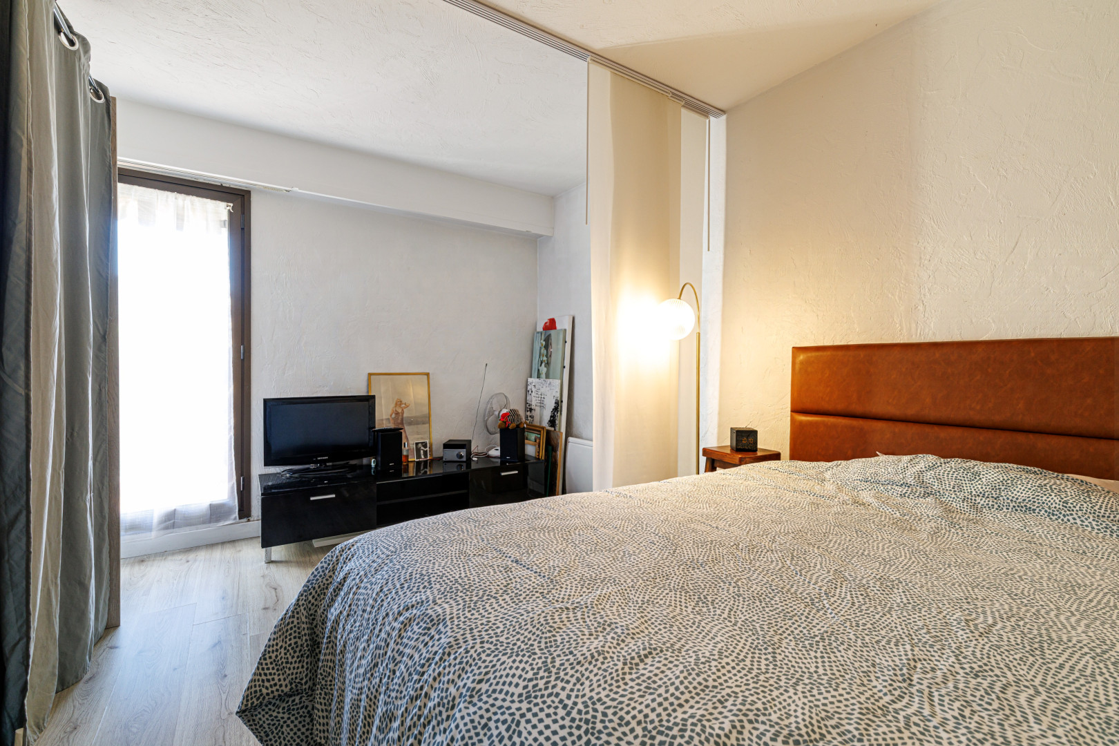 
                                                Vente
                                                 .