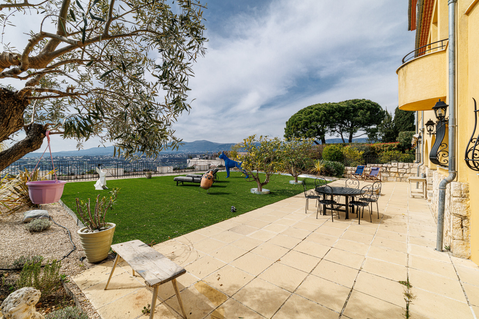 
                                                Vente
                                                 .