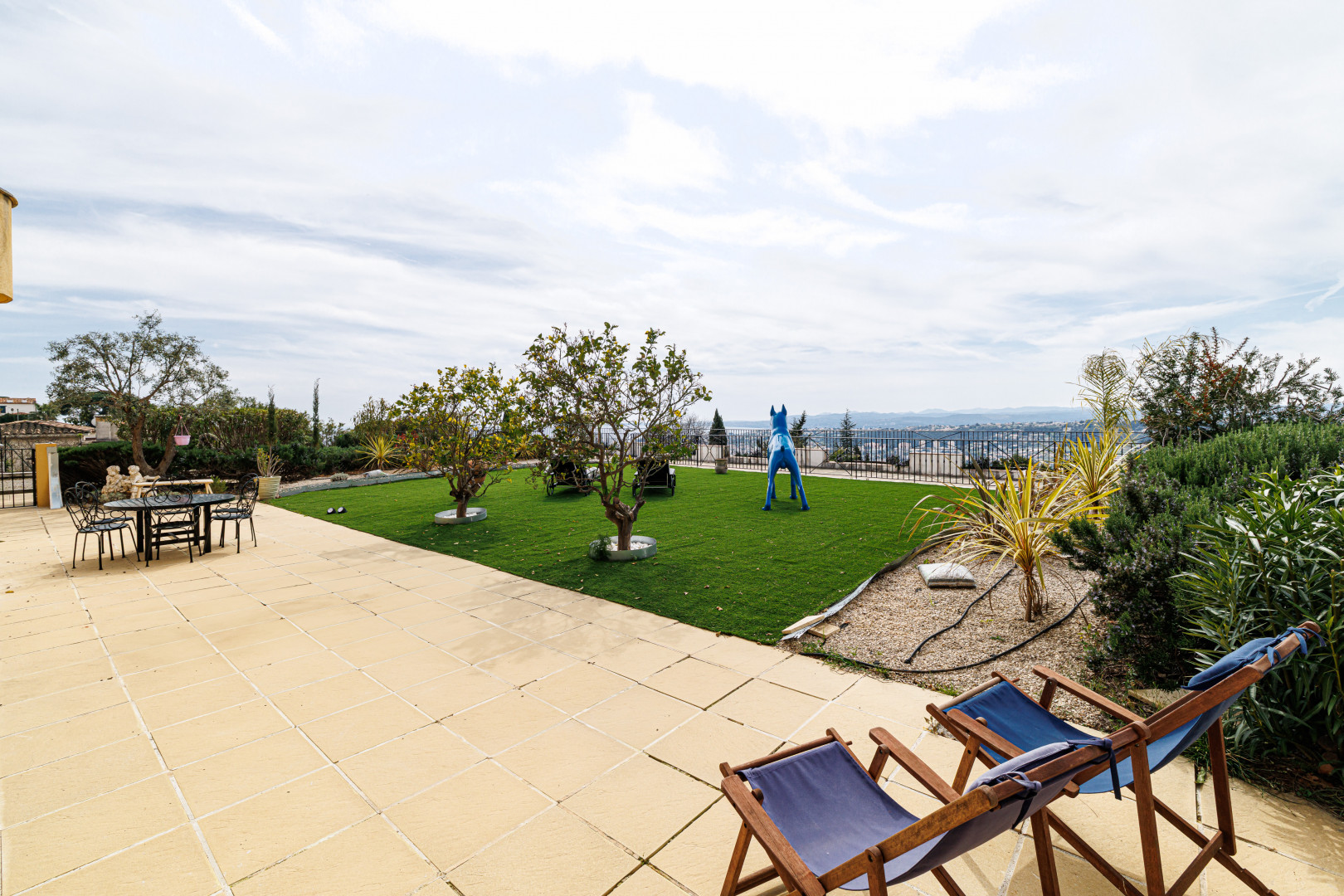 
                                                Vente
                                                 .