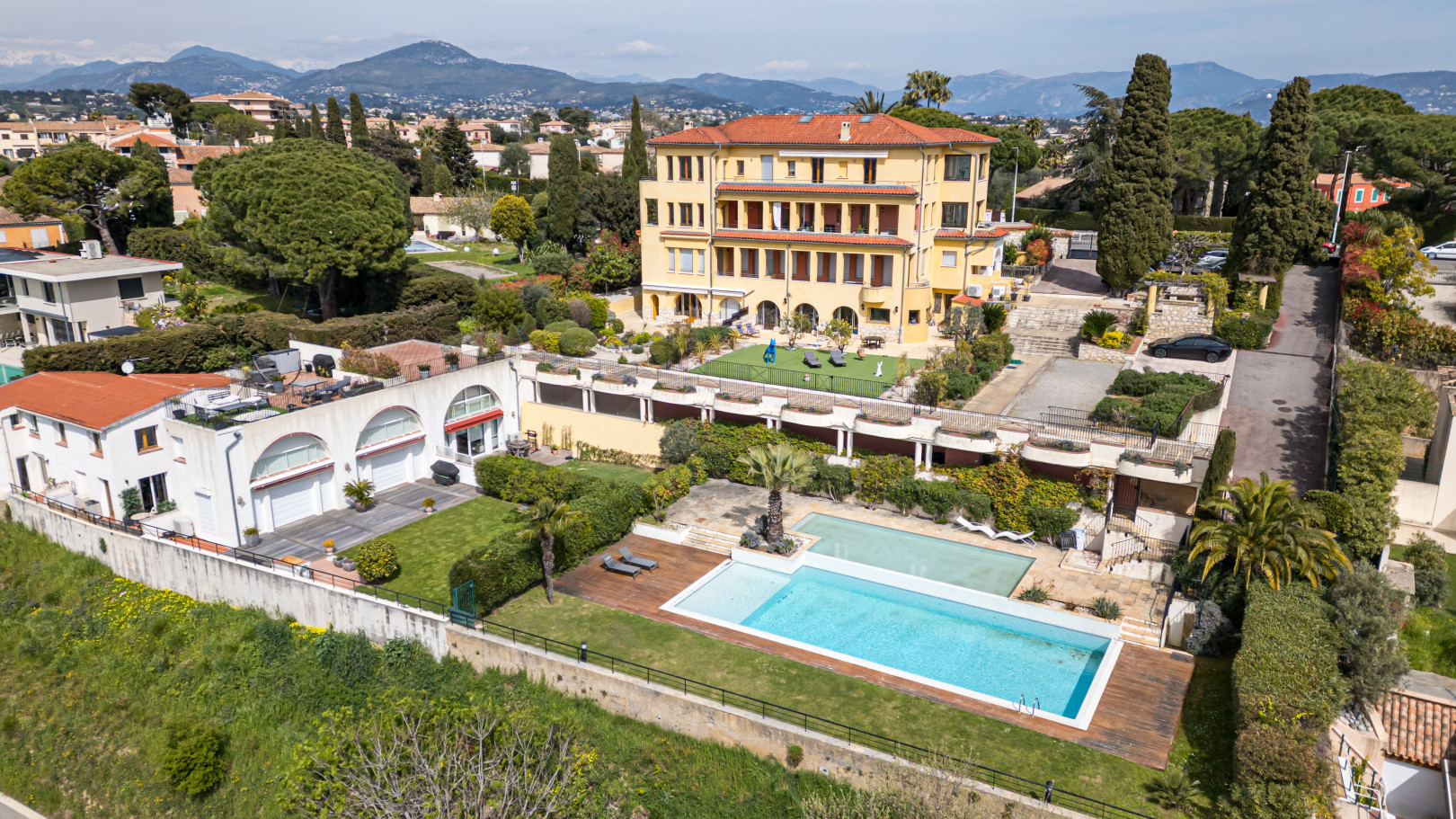 
                                                Vente
                                                 .