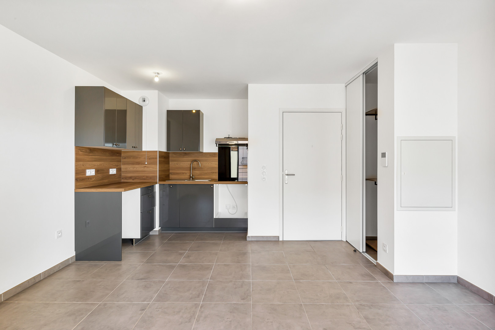 
                                                Location
                                                 .