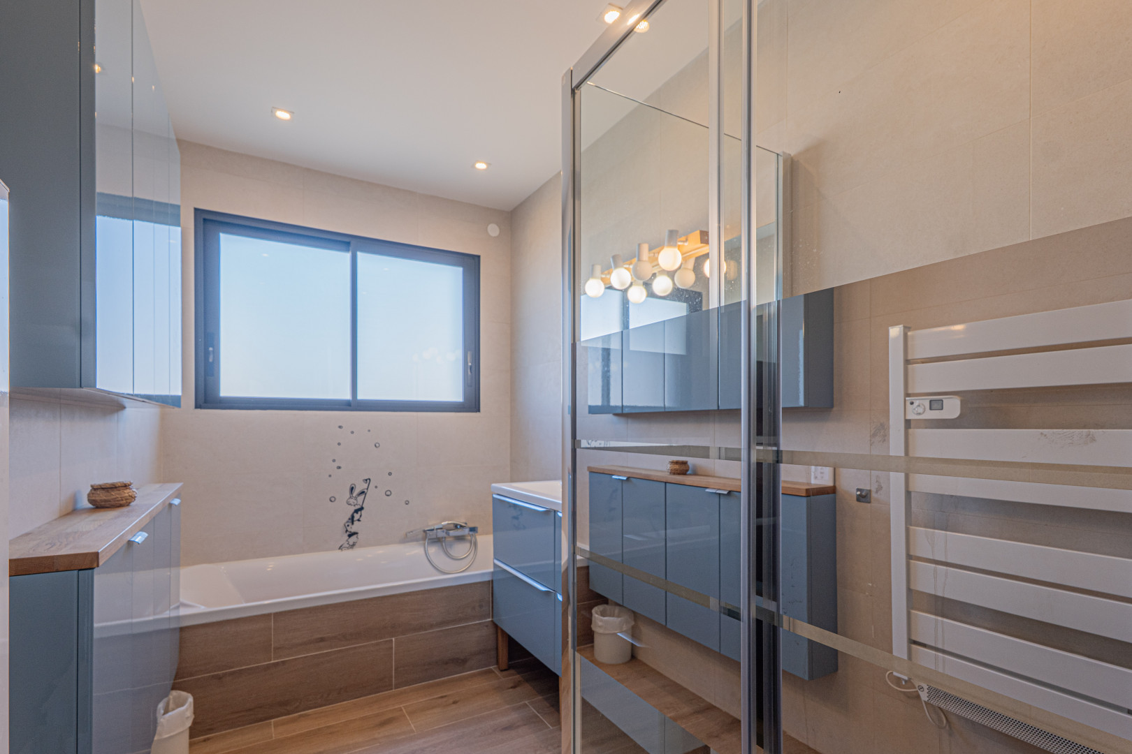 
                                                Vente
                                                 .