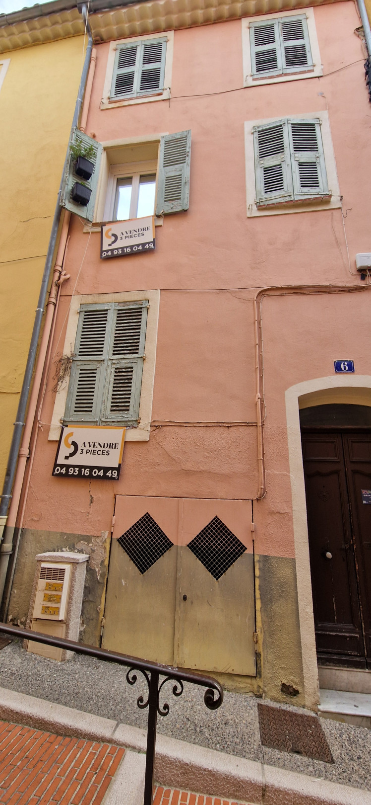 
                                                Vente
                                                 .