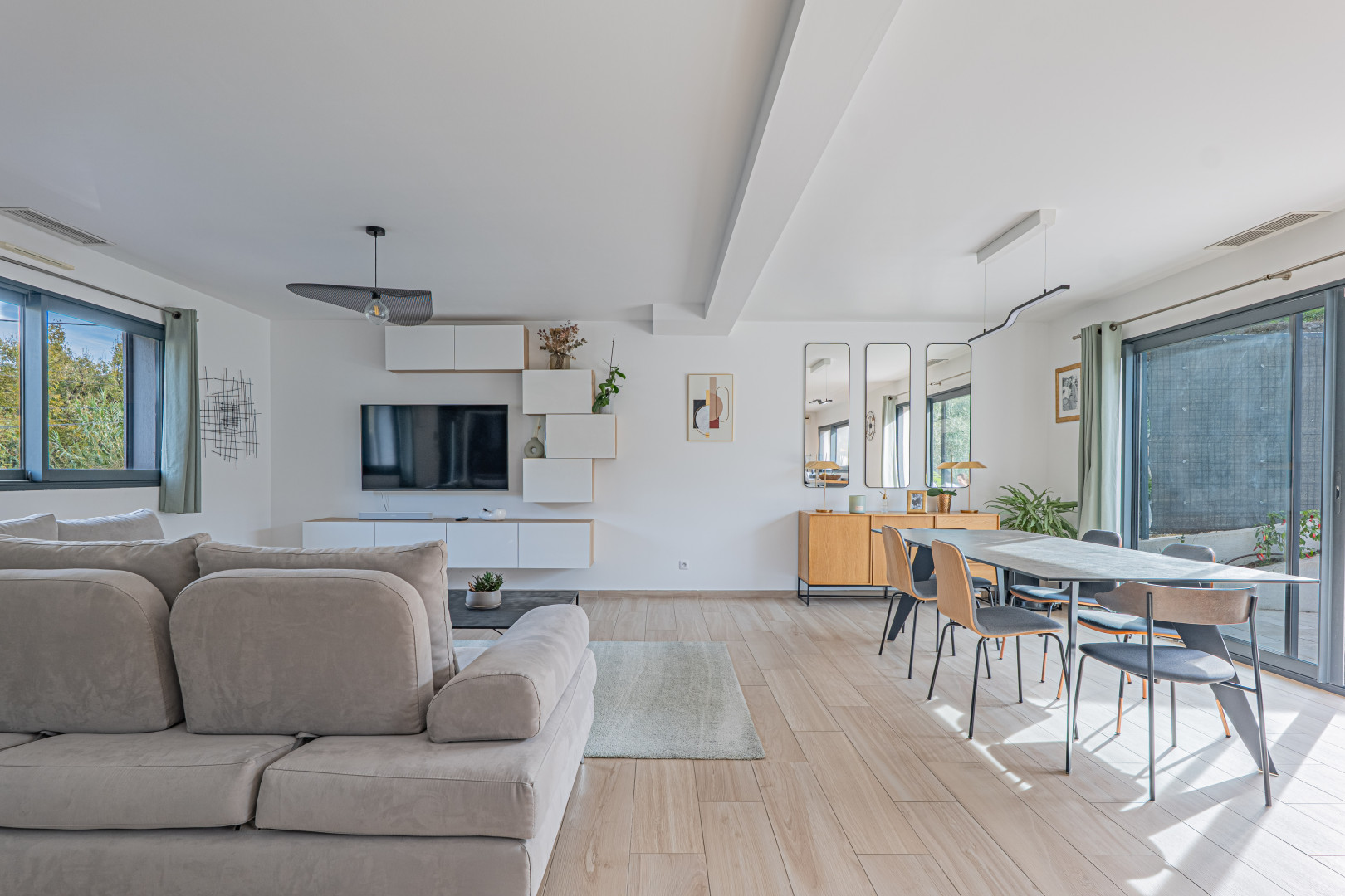 
                                                Vente
                                                 .