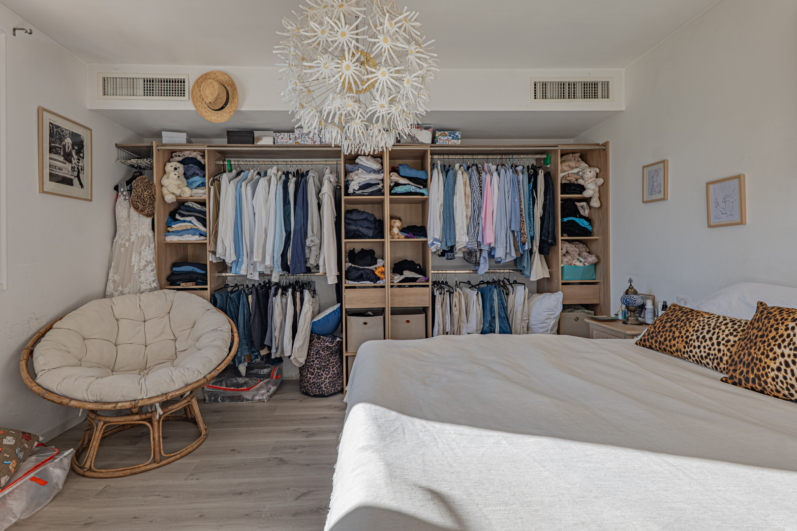 
                                                Vente
                                                 .