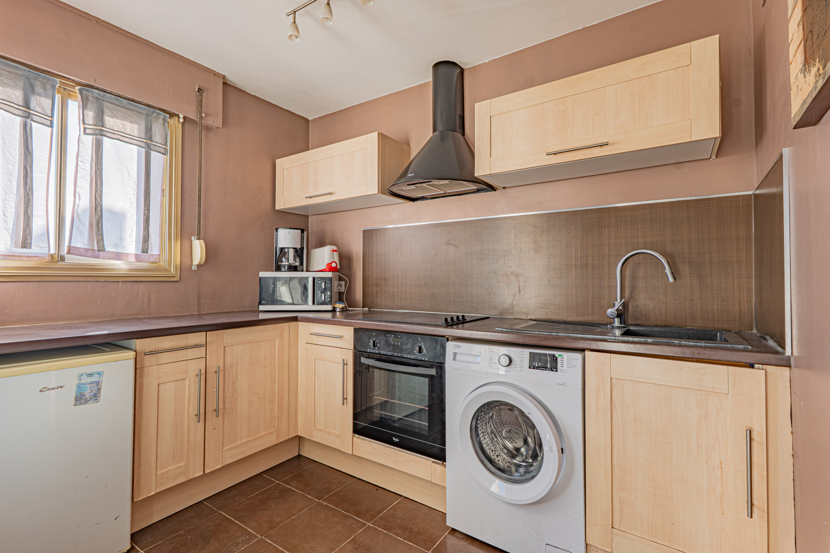 
                                                Location
                                                 .