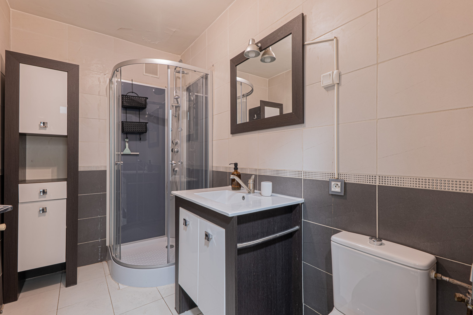 
                                                Location
                                                 .