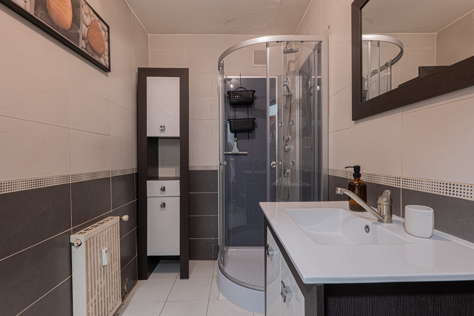 
                                                Location
                                                 .