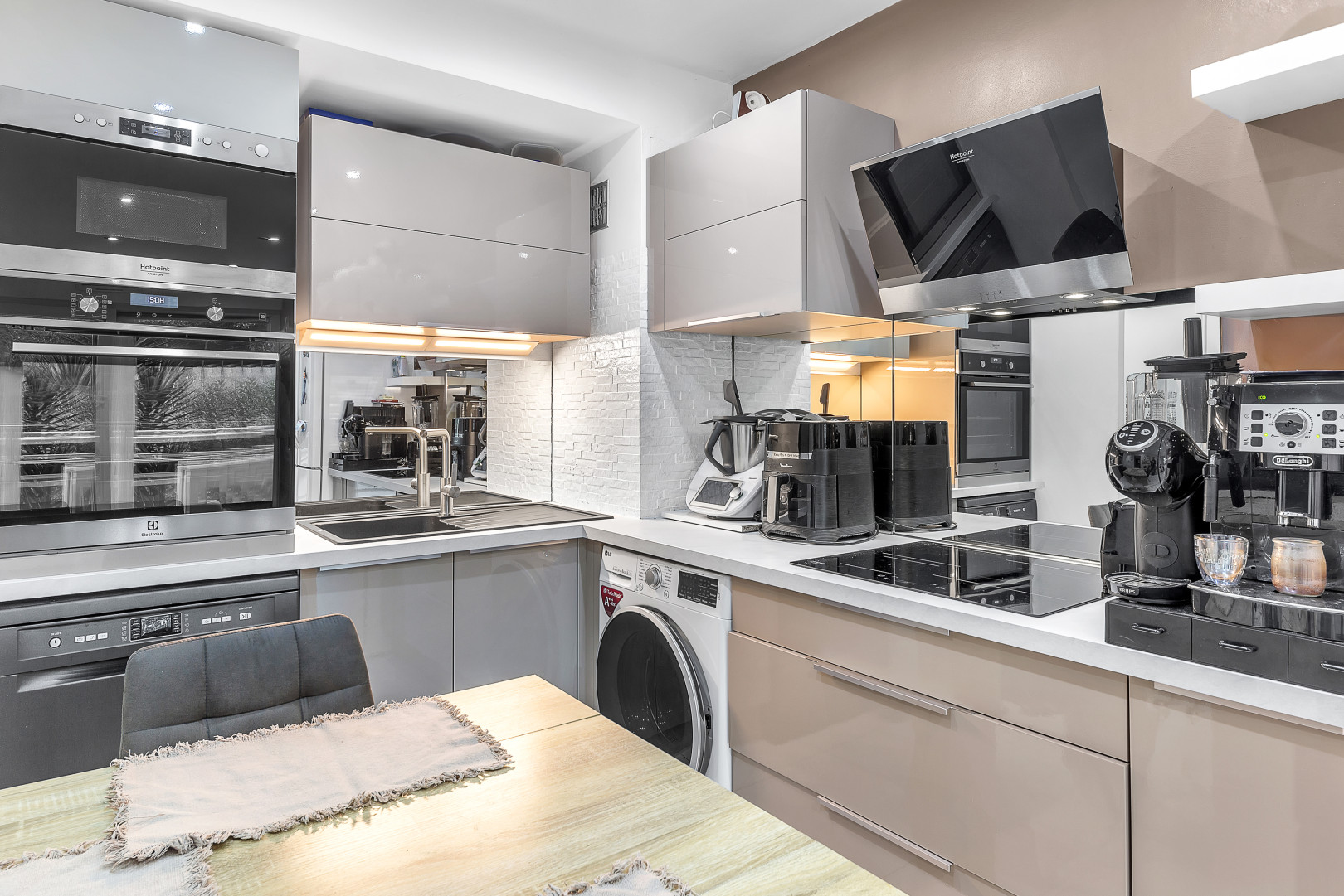 
                                                Vente
                                                 .