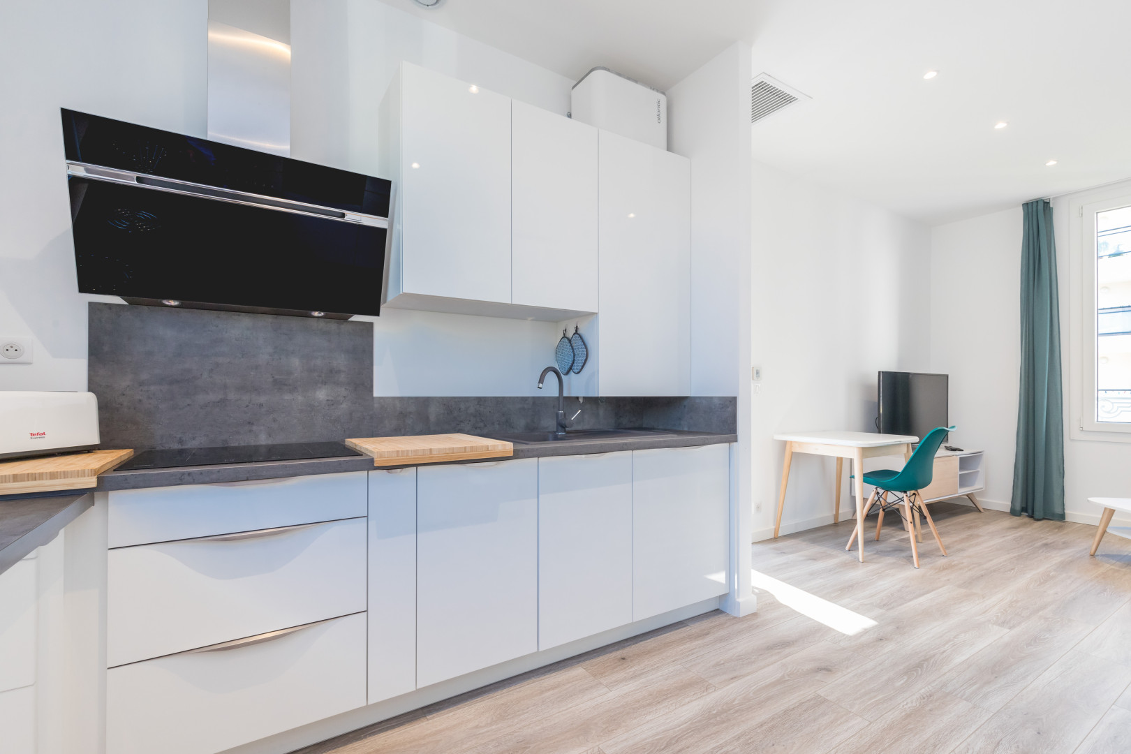 
                                                Location
                                                 .