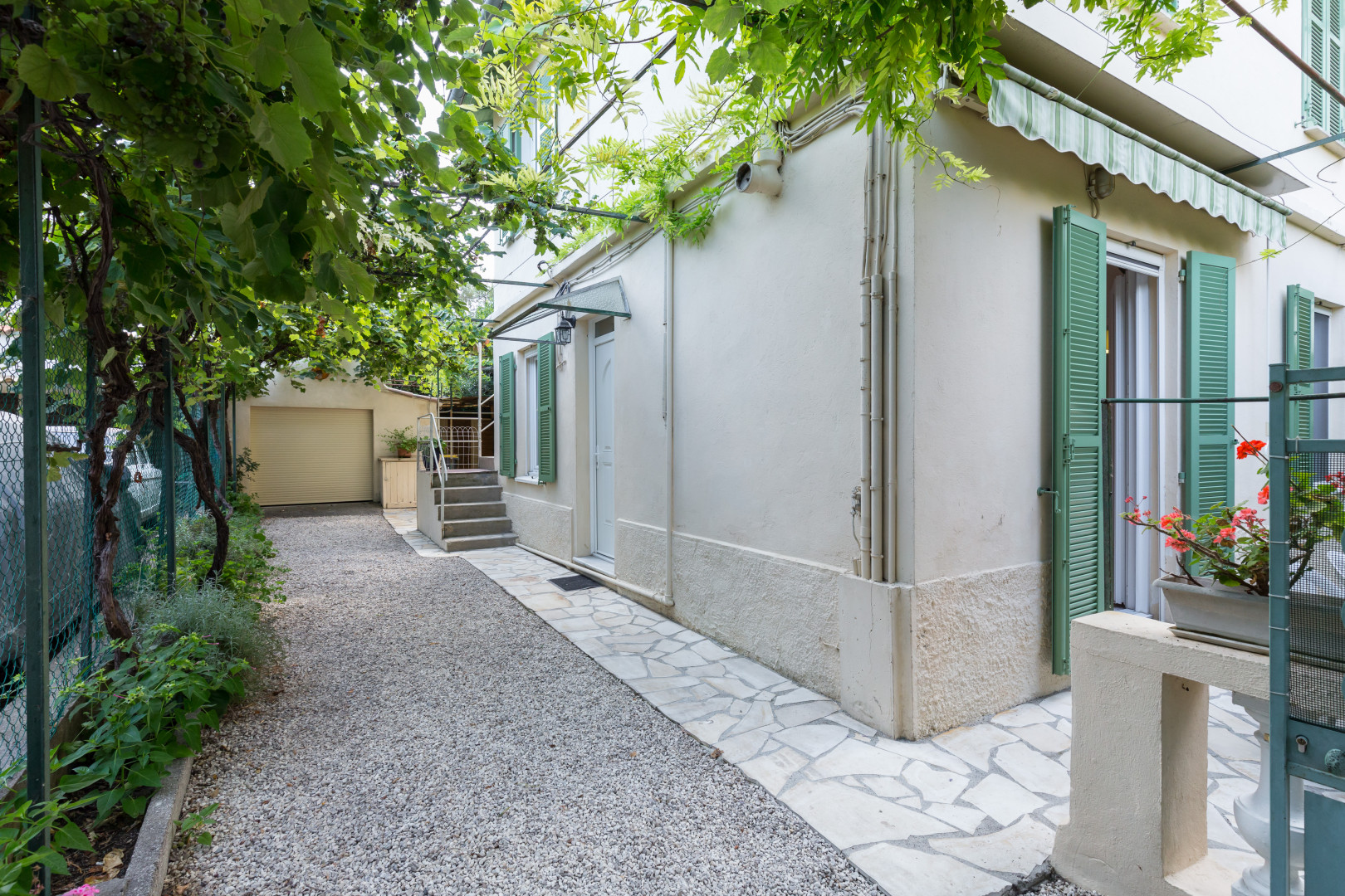 
                                                Location
                                                 .