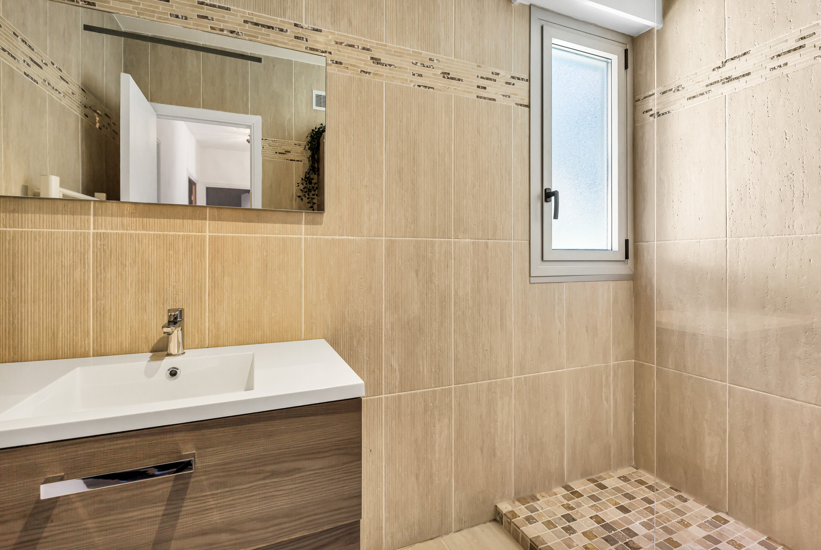 
                                                Location
                                                 .