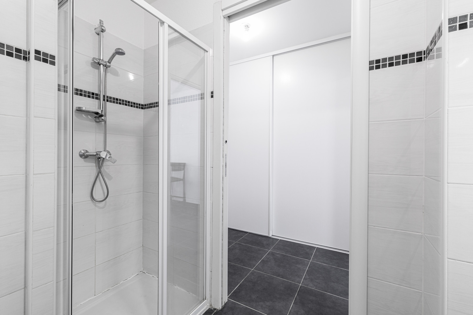 
                                                Location
                                                 .