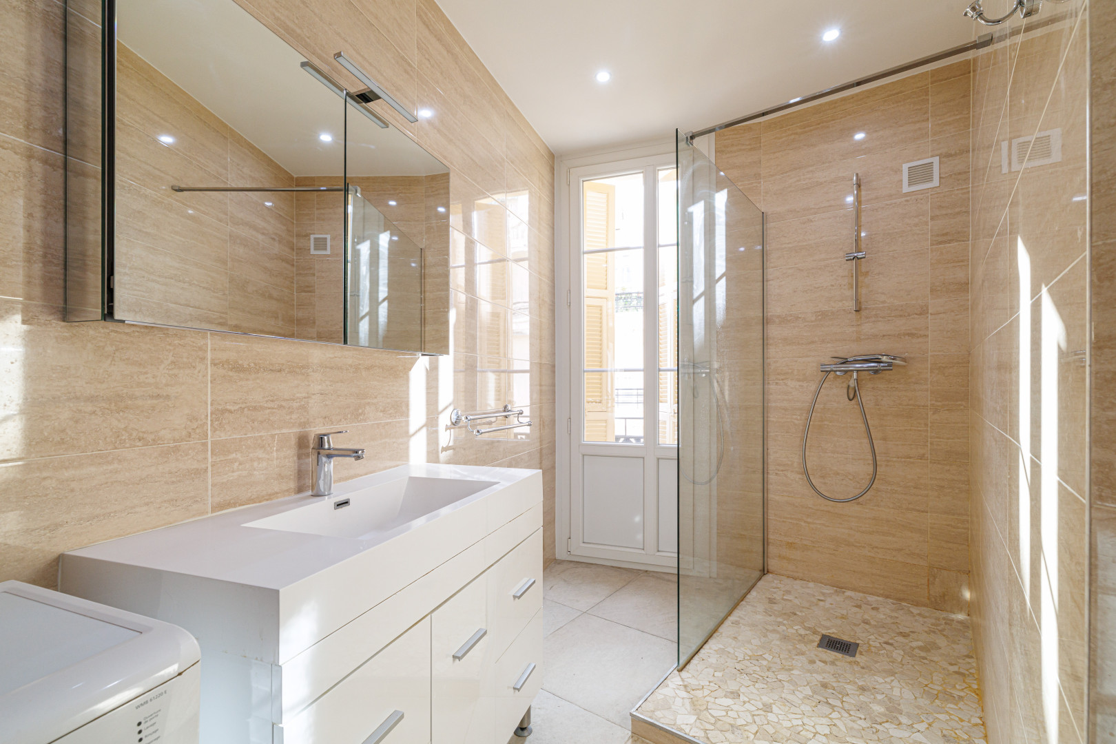 
                                                Location
                                                 .