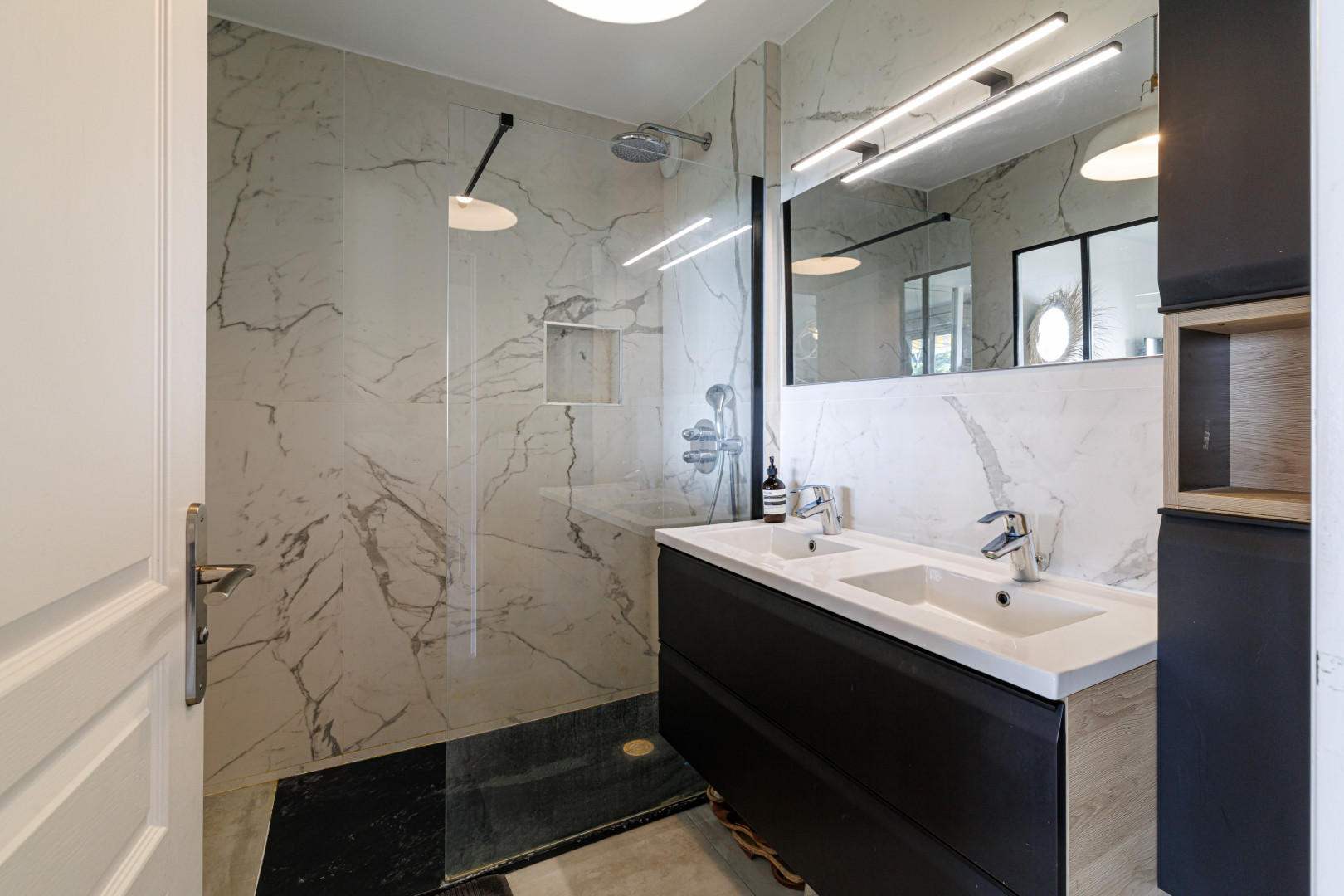 
                                                Vente
                                                 .