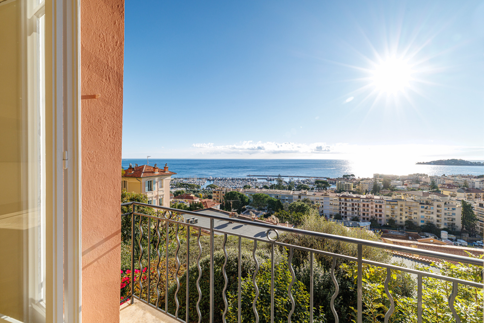 
                                                Vente
                                                 .