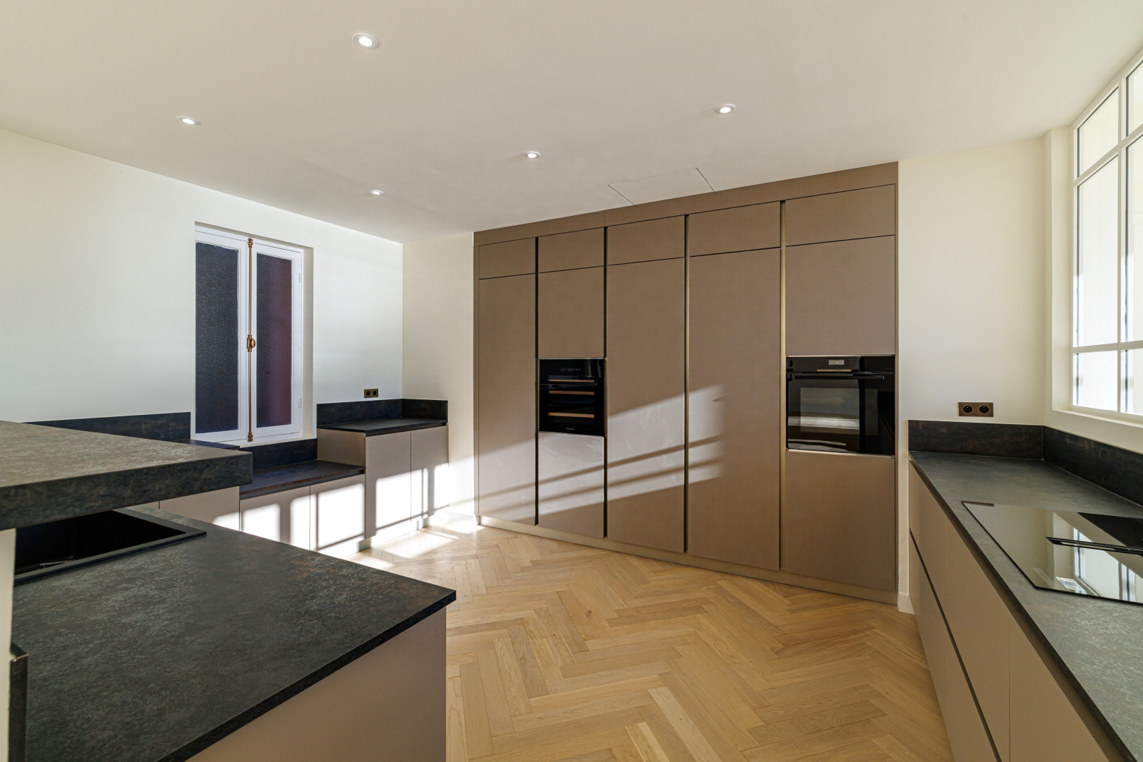 
                                                Vente
                                                 .