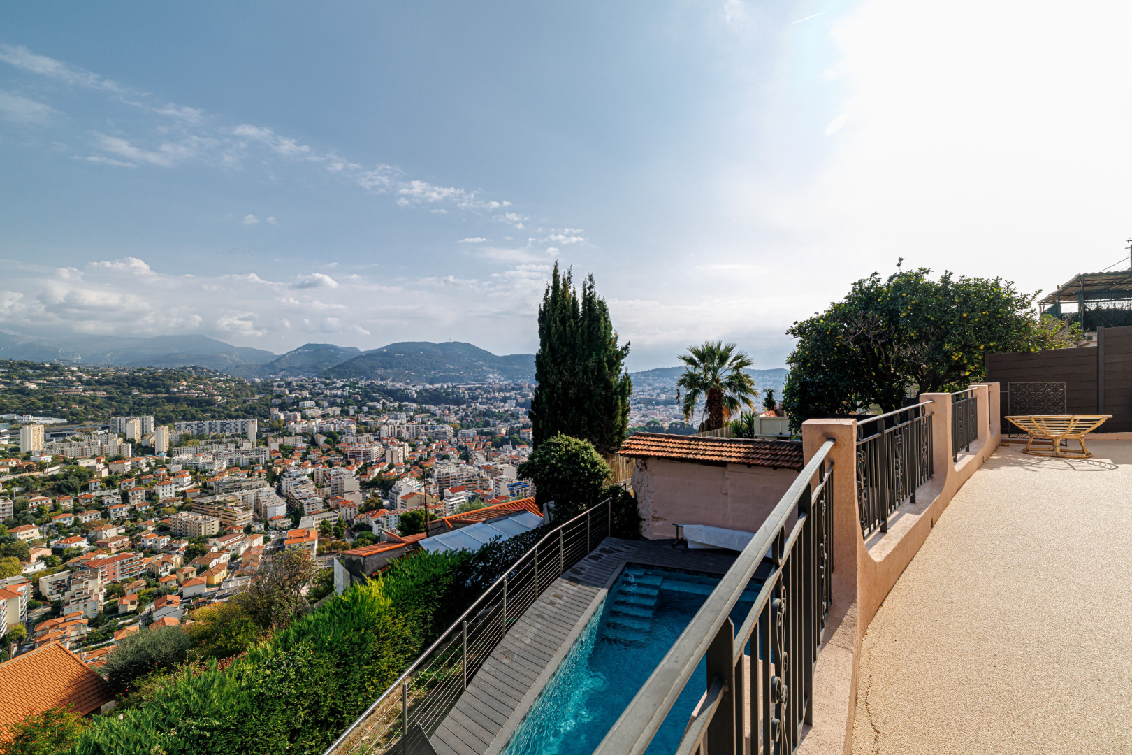 
                                                Vente
                                                 .