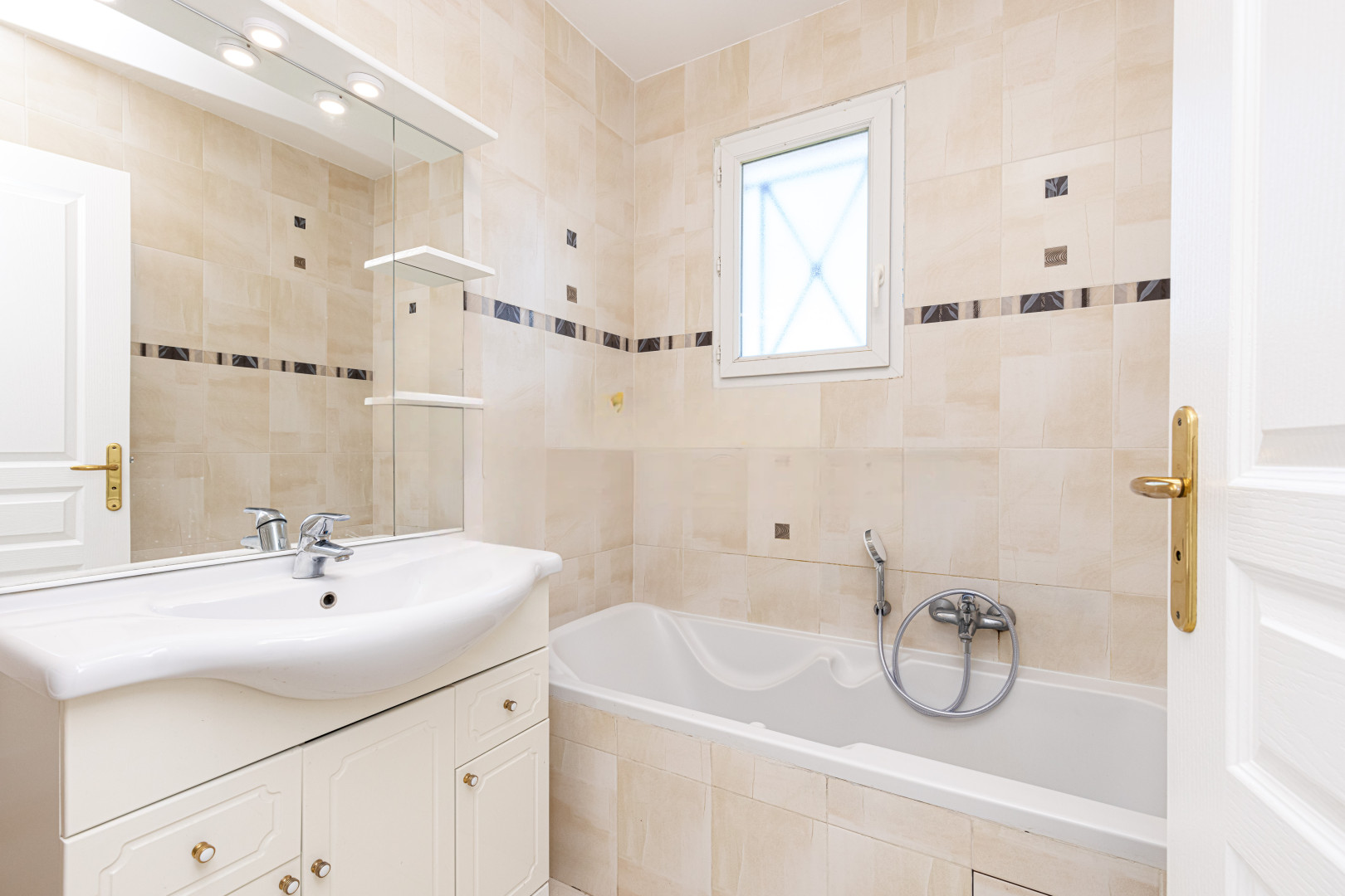 
                                                Location
                                                 .