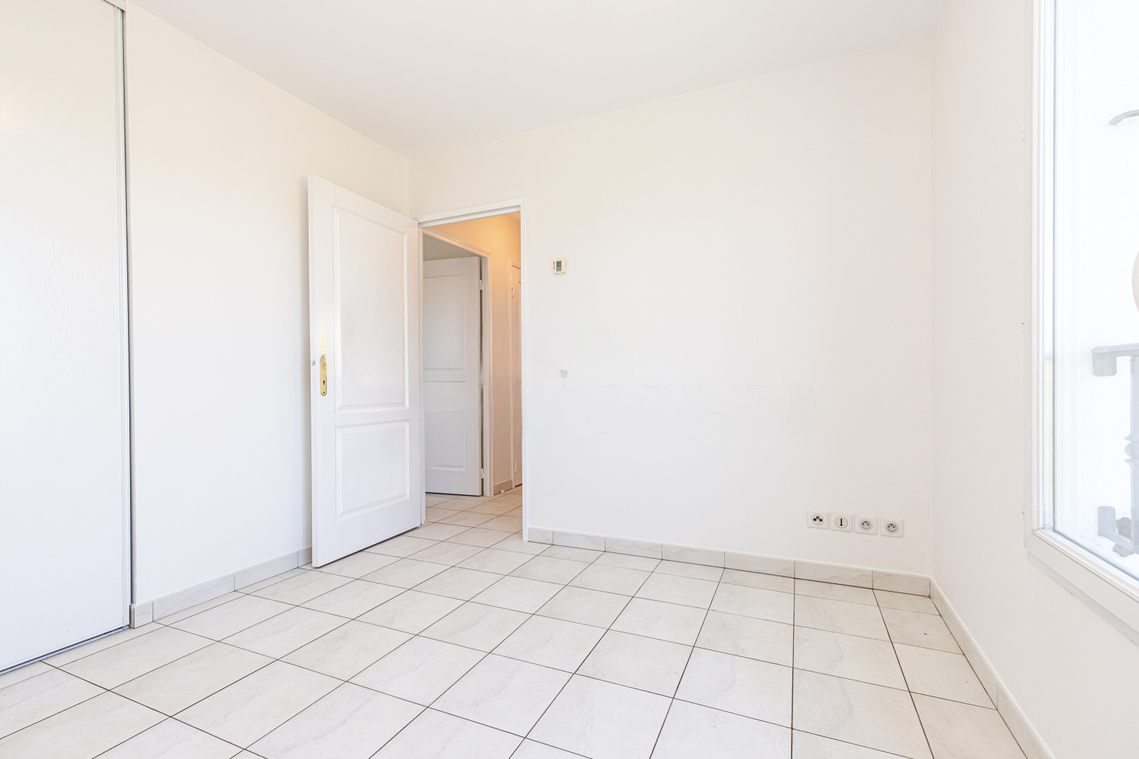 
                                                Location
                                                 .