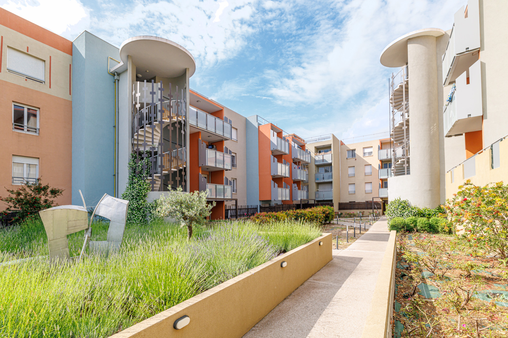 
                                                Vente
                                                 .