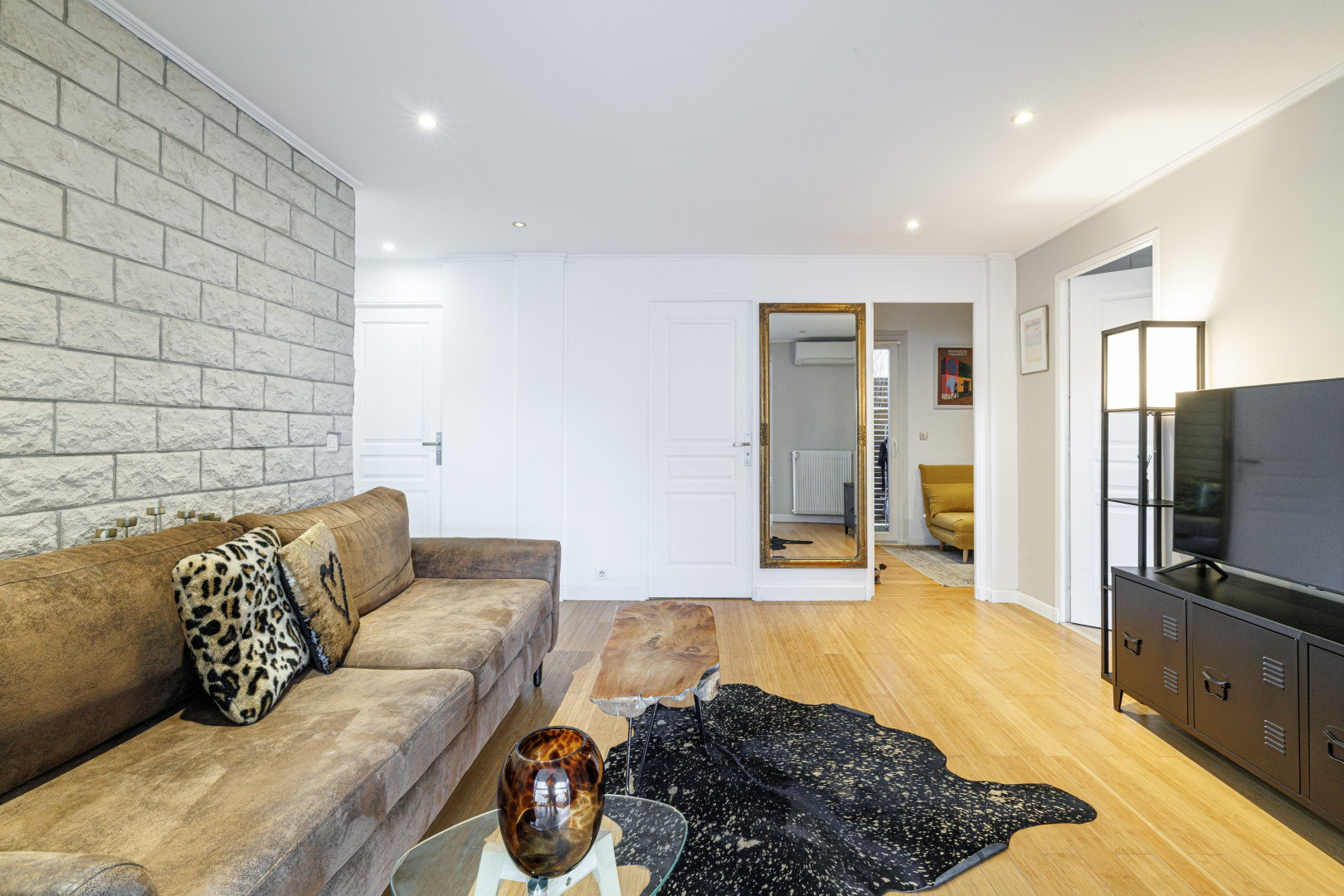 
                                                Location
                                                 .