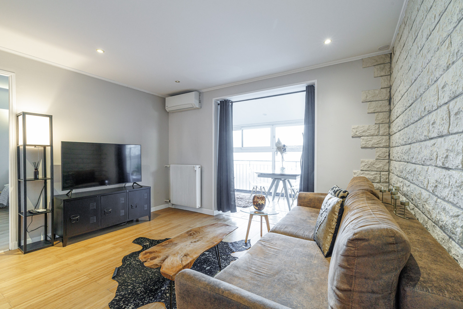 
                                                Location
                                                 .