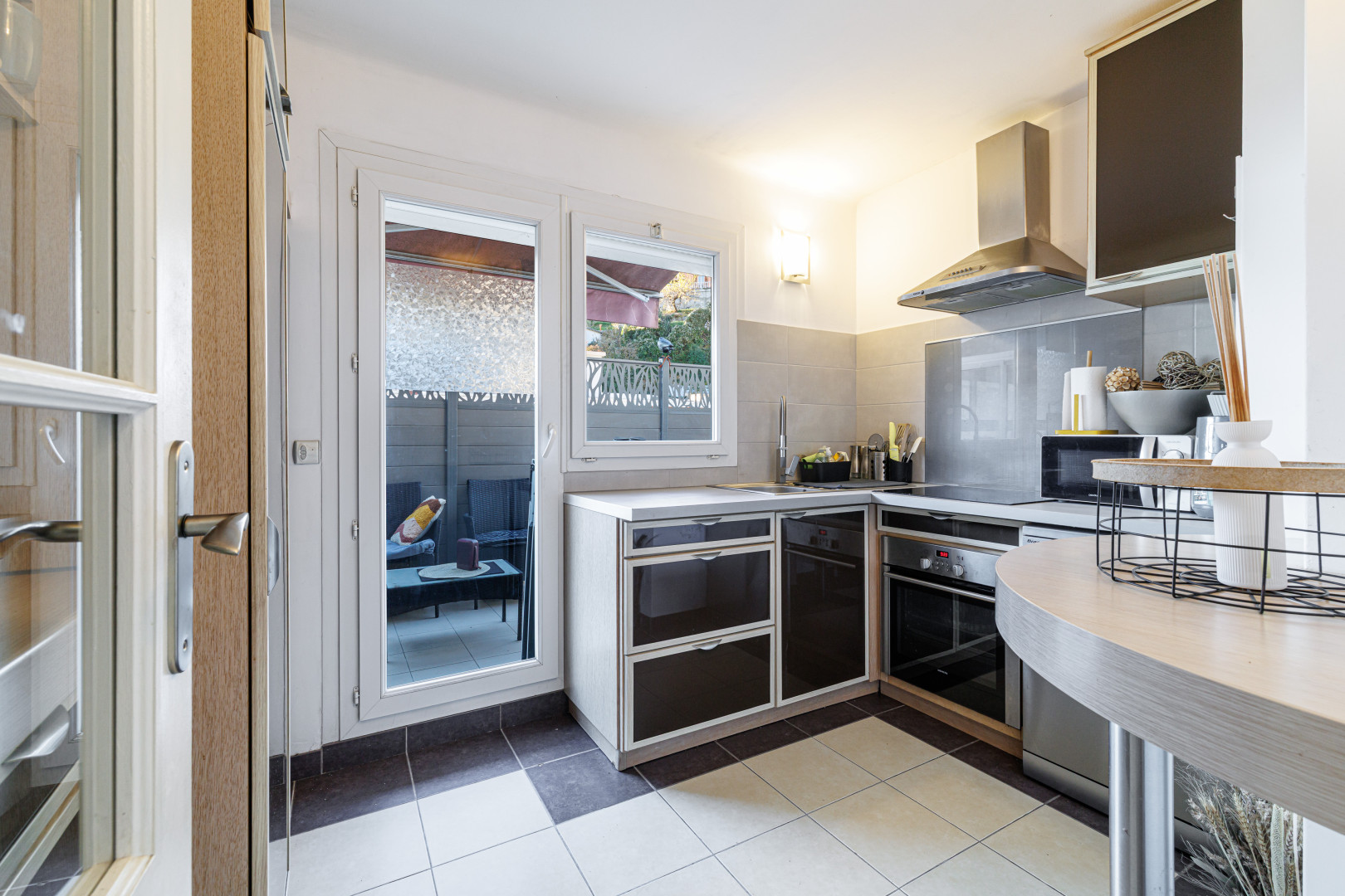 
                                                Location
                                                 .