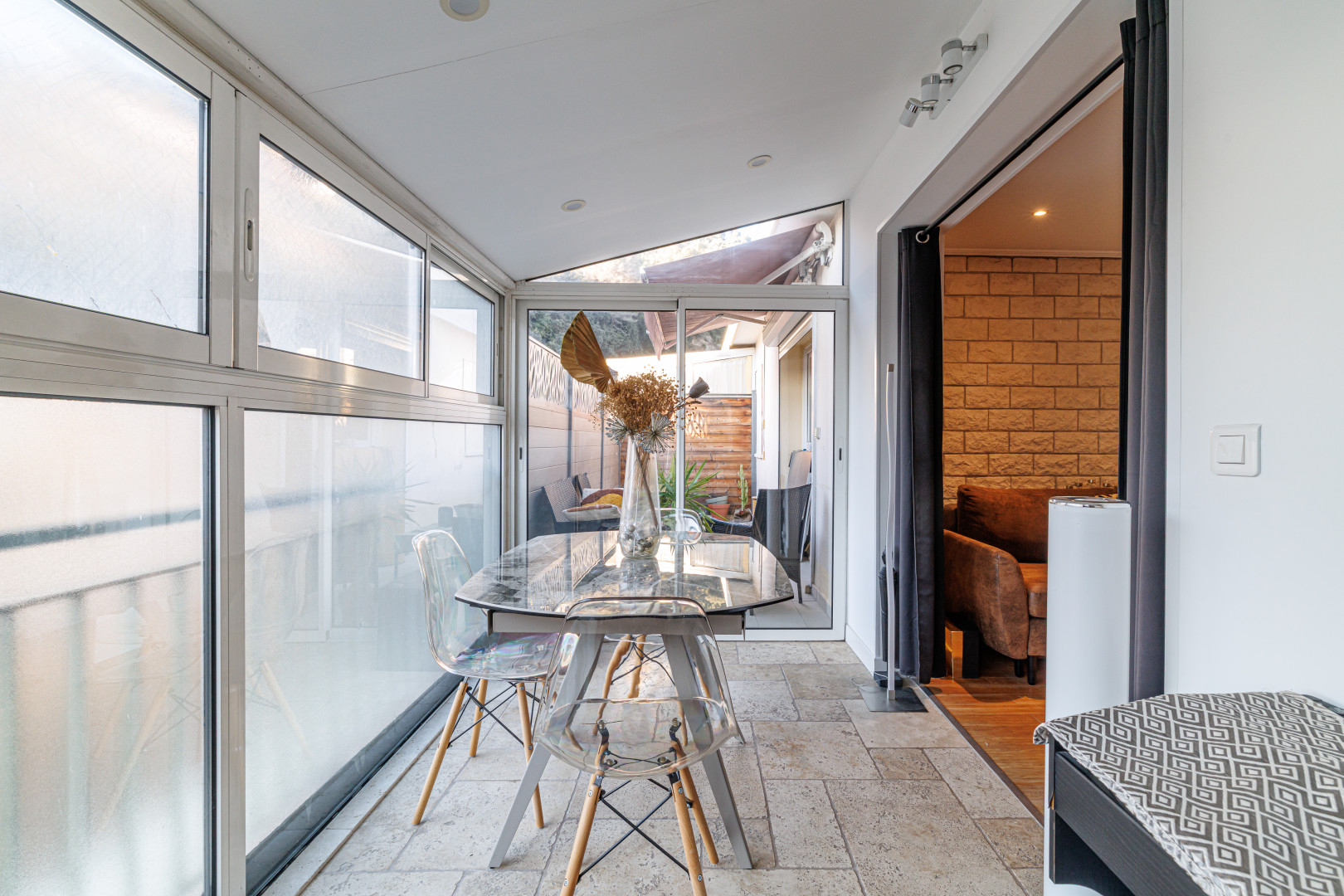 
                                                Location
                                                 .