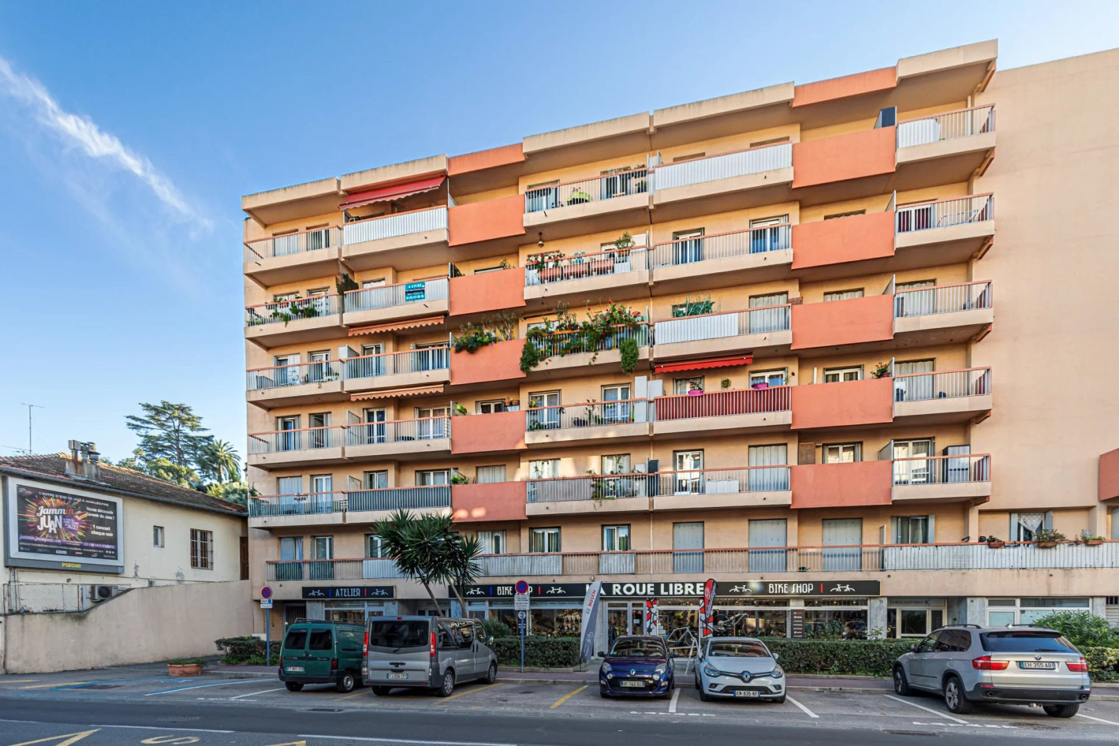 
                                                Location
                                                 .