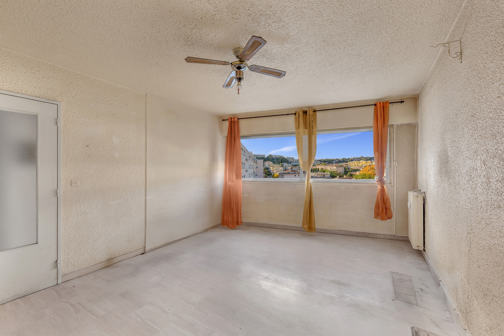 
                                                Vente
                                                 .