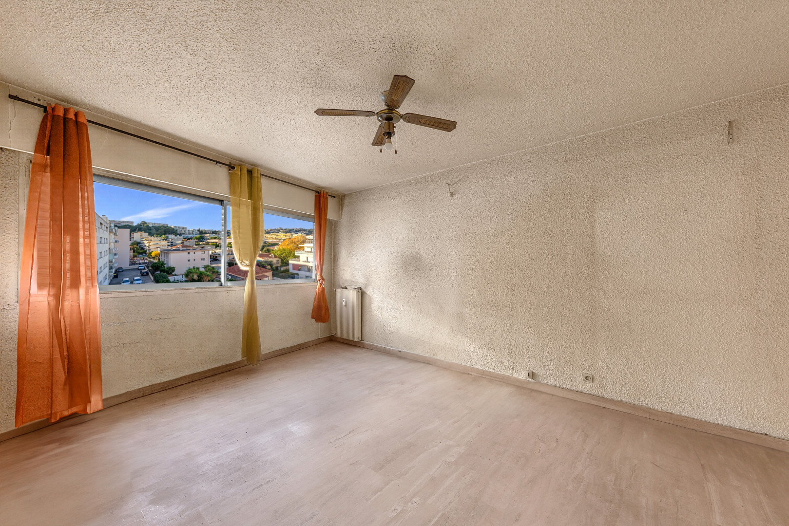 
                                                Vente
                                                 .