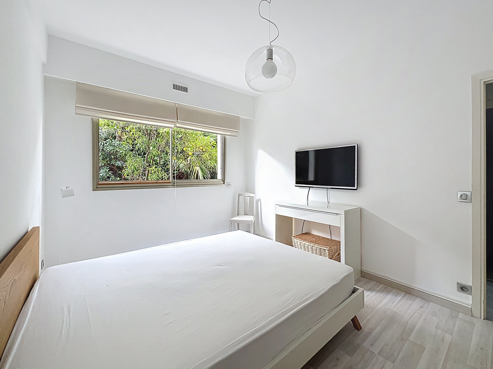 
                                                Location
                                                 .