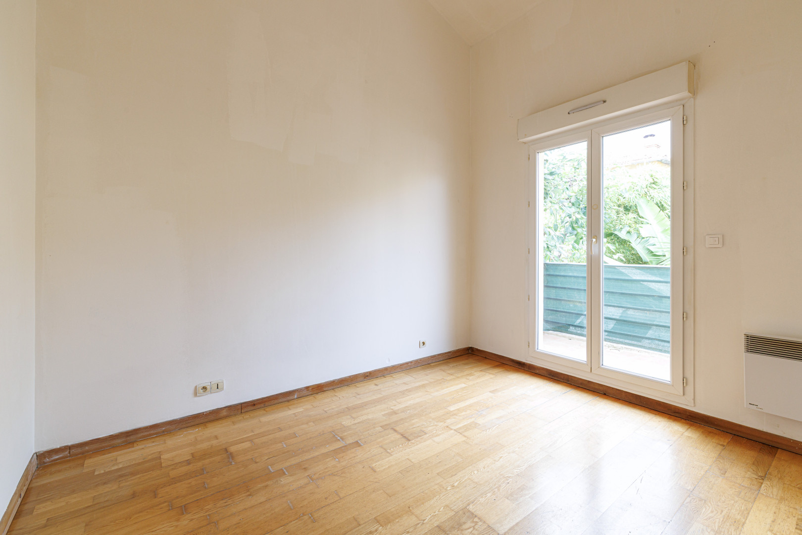 
                                                Location
                                                 .