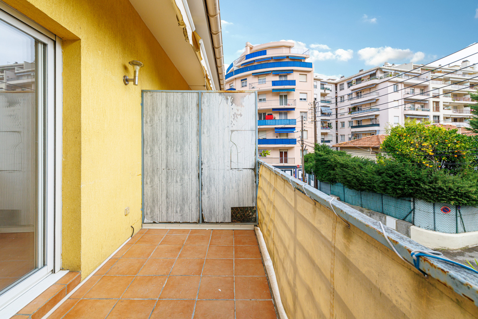 
                                                Location
                                                 .