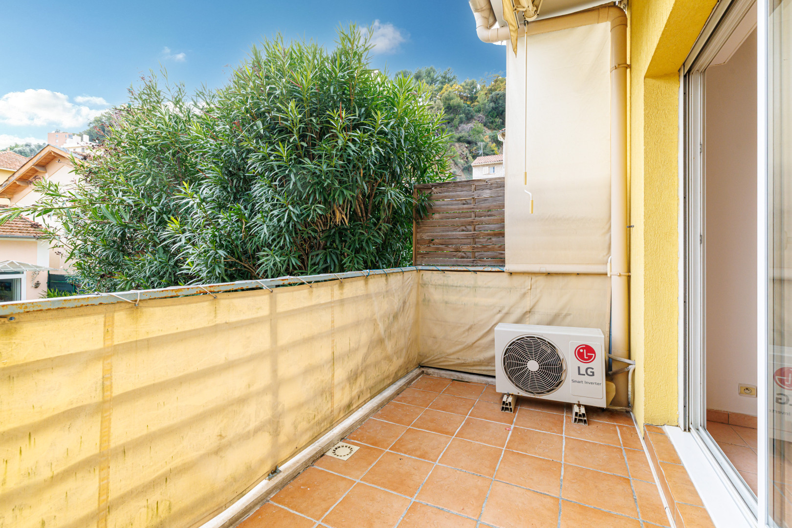 
                                                Location
                                                 .