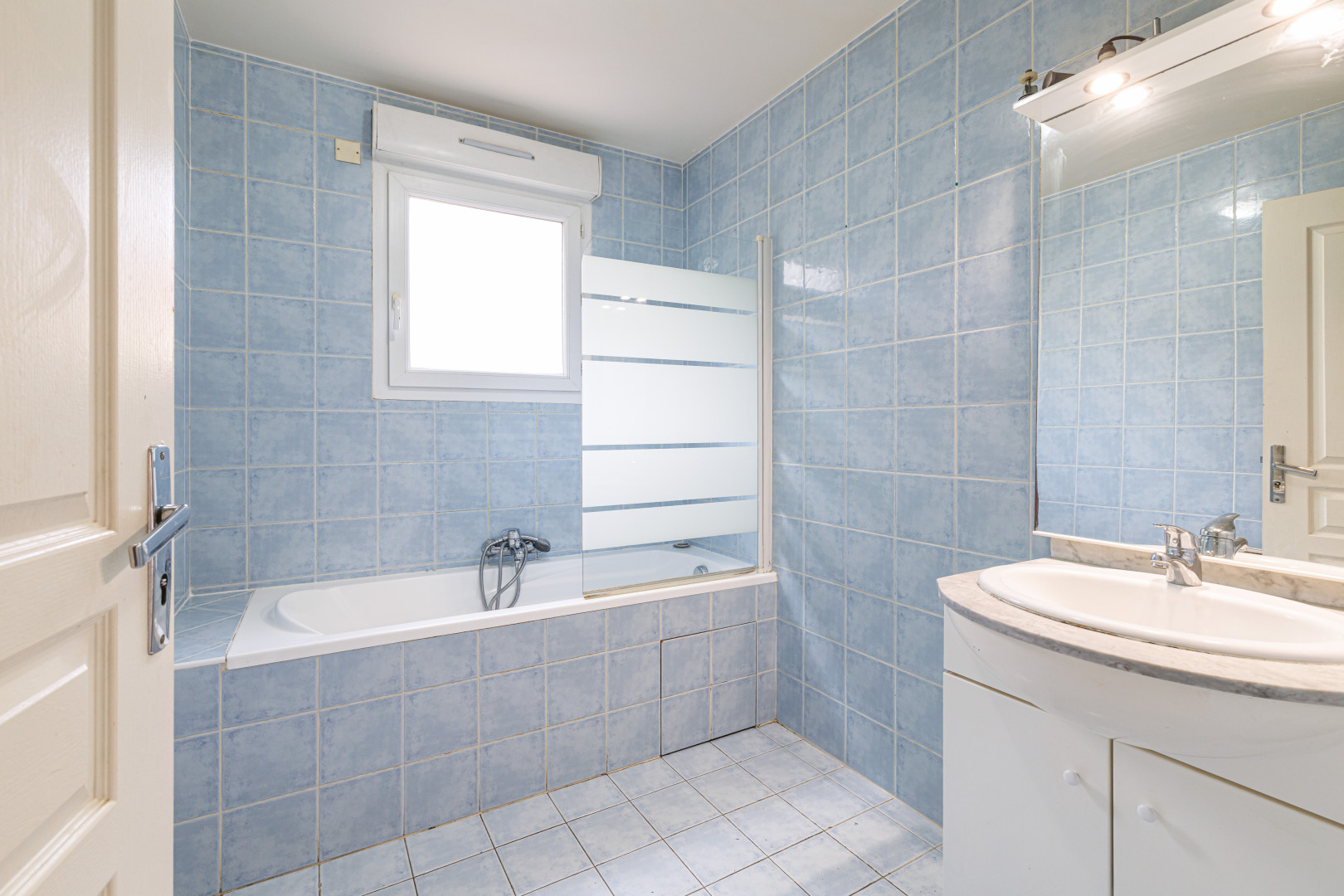 
                                                Location
                                                 .