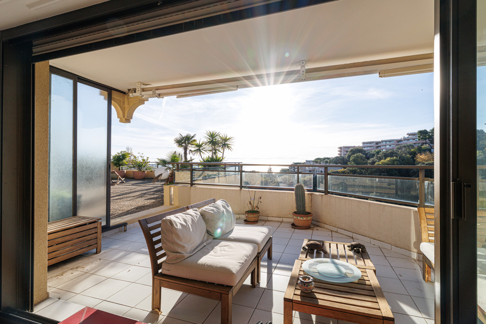 
                                                Vente
                                                 .