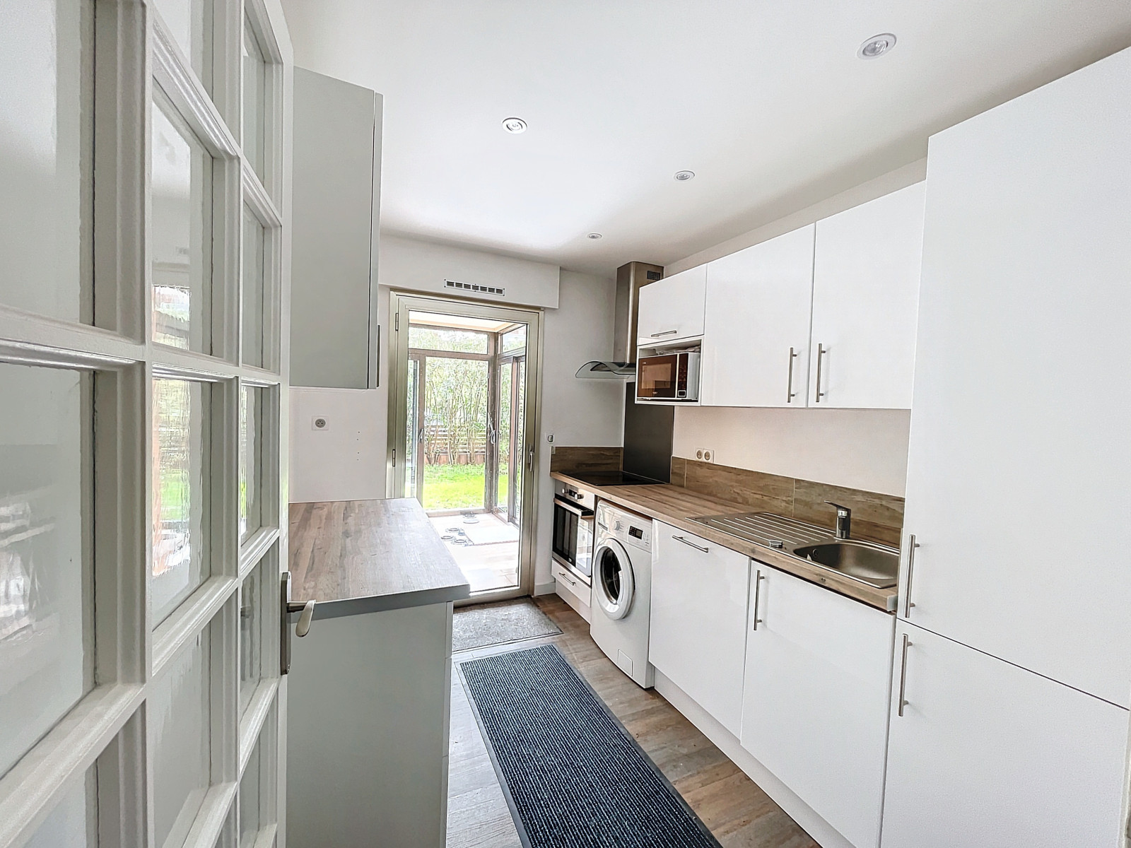 
                                                Location
                                                 .